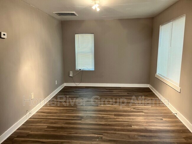 Foto del edificio - 2040 Penelope St NW