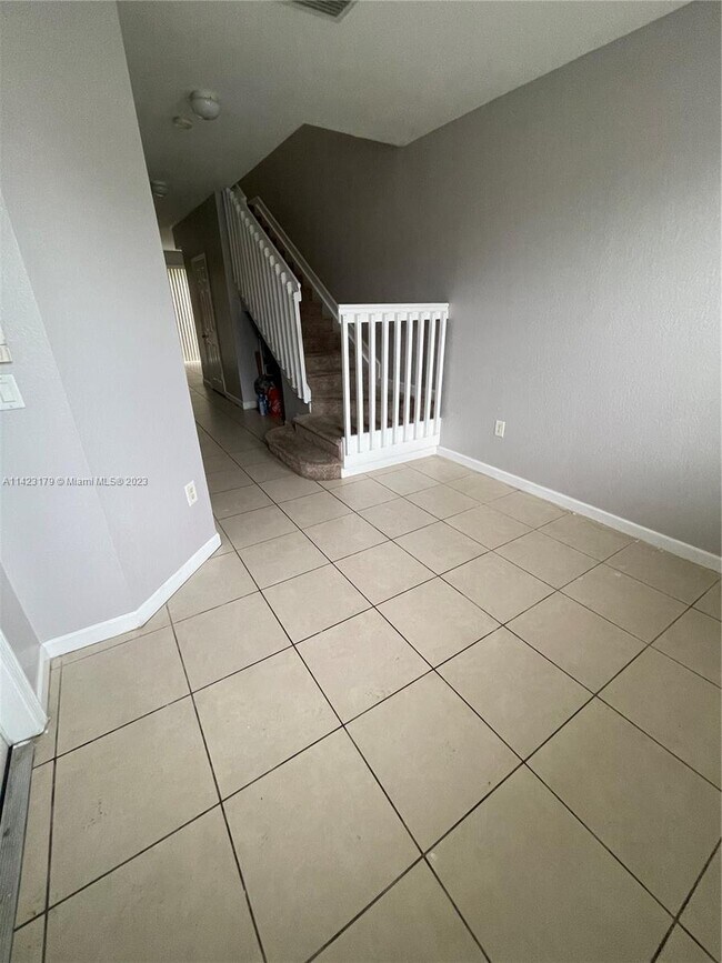Foto del edificio - 2929 SE 2nd St