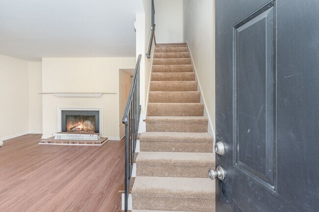 Foto del edificio - Desirable Brentwood Trace 2 Bedroom Townho...