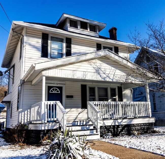 Building Photo - 3 br, 1 bath House - 316 Ferguson Court