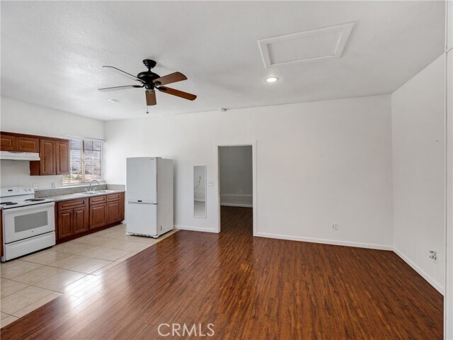 Foto del edificio - 23237 Roundup Way