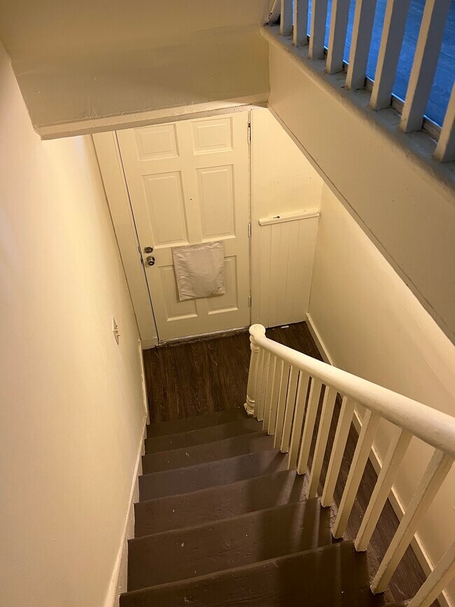 Foyer first level - 629 Melvin Dr