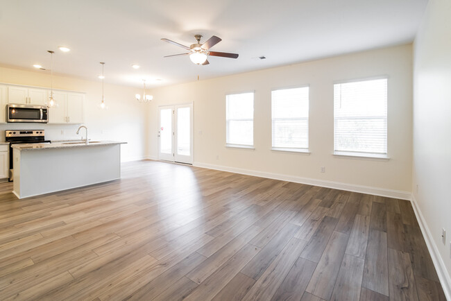 Building Photo - Adorable Home in Hanahan