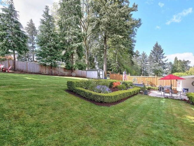 Building Photo - Gorgeous Modern Home Ready to Rent!