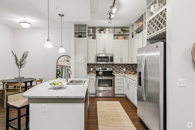 B3 2BR, 2BA - 1,364SF - Kitchen - Varela Westshore Apartments