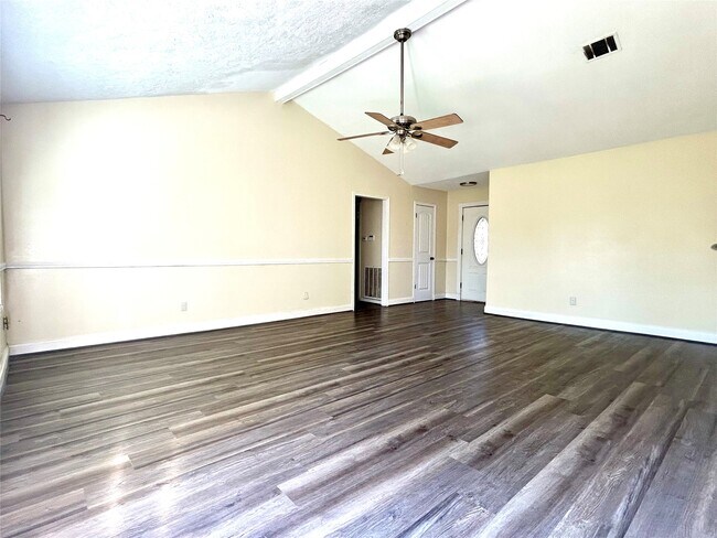 Foto del edificio - 1602 Dixie Hollow St