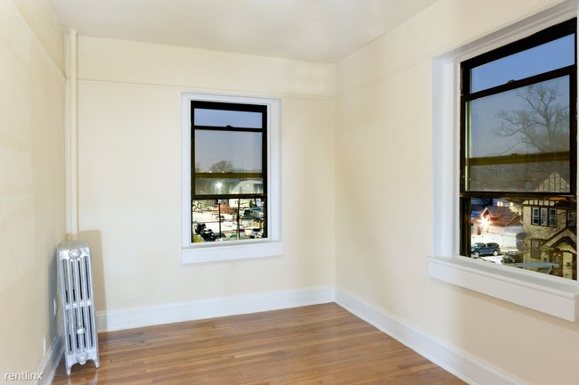 Building Photo - 9520 222nd St