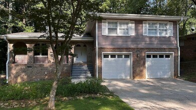 Building Photo - 2810 Leisure Woods Ln