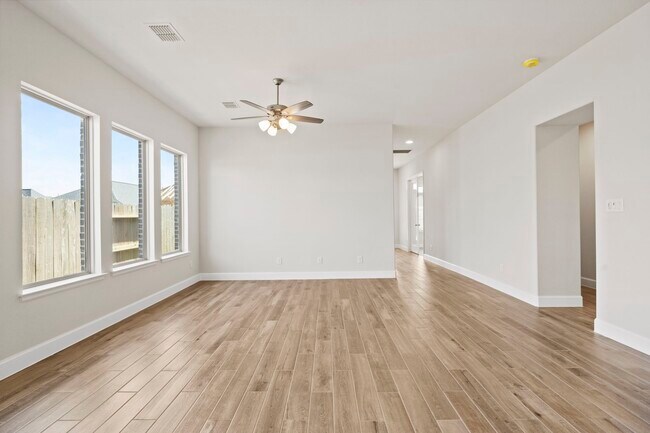Foto del edificio - 16314 Rock Hollow Bend Ln