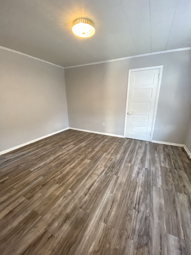 Foto del edificio - 3400 Rosedale Ave