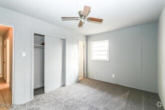 Building Photo - 603 Bangor Ave