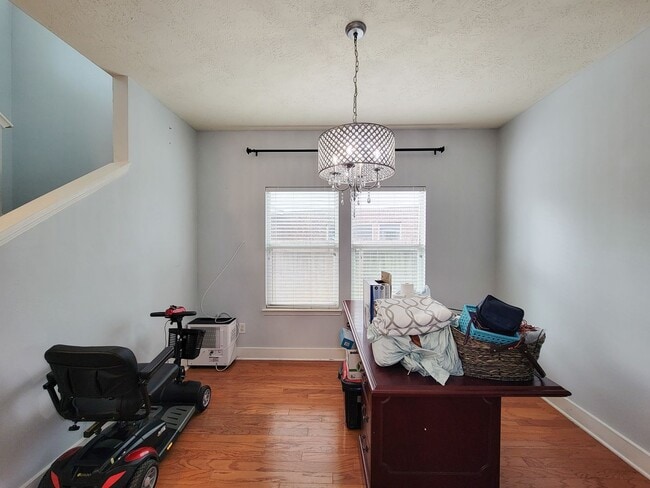 Building Photo - Welcome to this beautifully maintained home offering flexible living with 4/5 spacious bedrooms a...