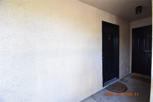 Building Photo - 2400 Feather Sound Dr
