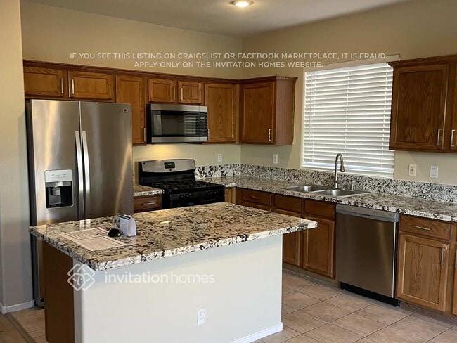 Foto del edificio - 10410 Morning Drop Ave