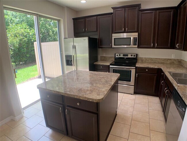 Building Photo - 1033 Laurel Ridge Ln