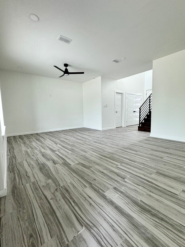 Foto del edificio - 708 W Seminole Ave