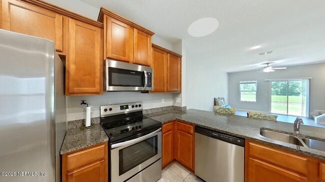 Building Photo - 687 Servia Dr