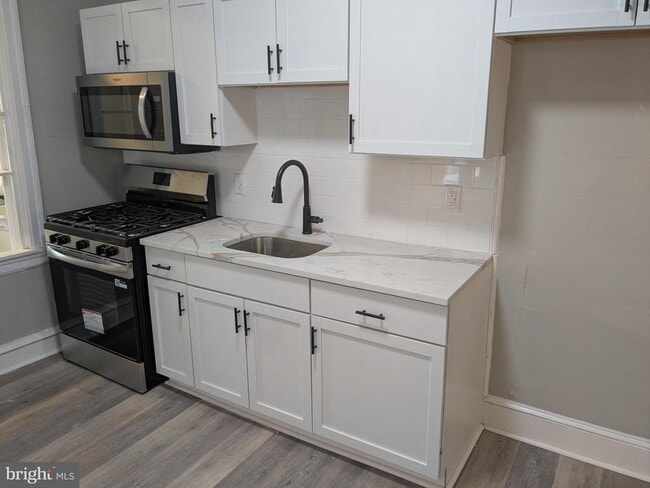 Building Photo - 1261 CHASE