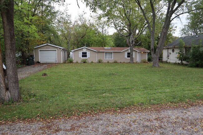 Building Photo - 934 Ridge Ave