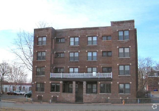 Building Photo - 106-110 Lincoln St