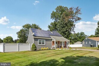 Building Photo - 608 Orchard Ct