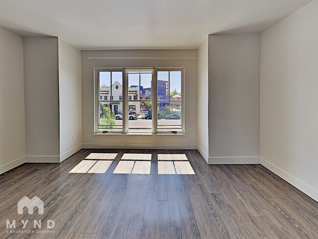 Building Photo - 3409 Broadway