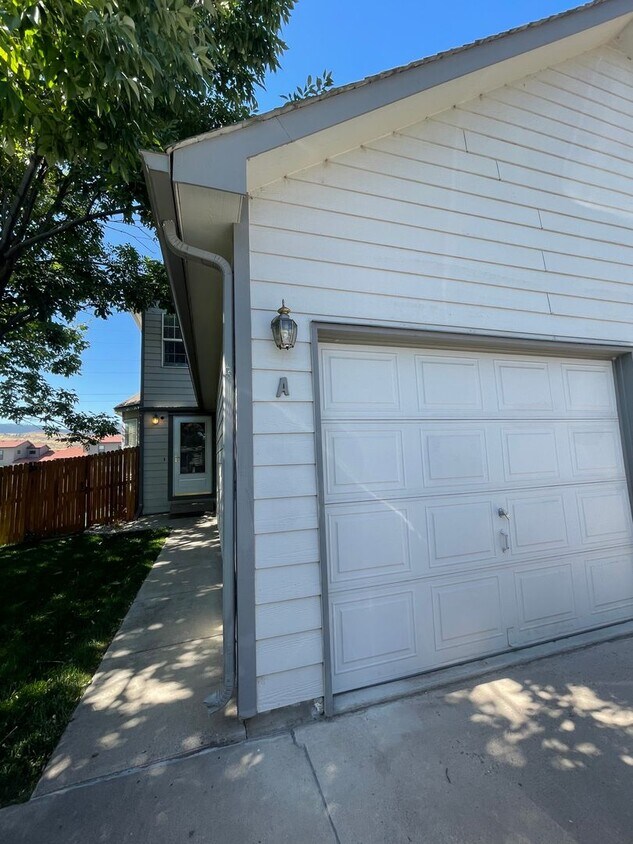 Primary Photo - 3031 W. ELIZABETH UNIT A