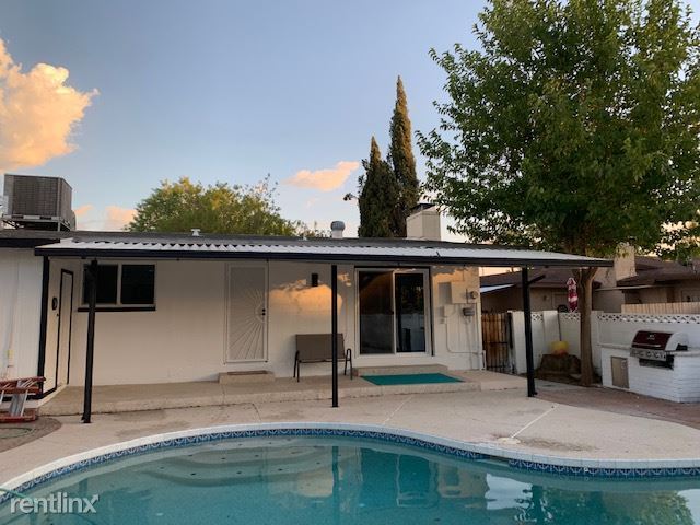 Building Photo - 4 br, 2 bath House - 1044 E Alameda Drive