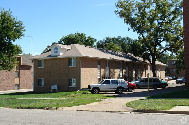 Building Photo - 1827 J St