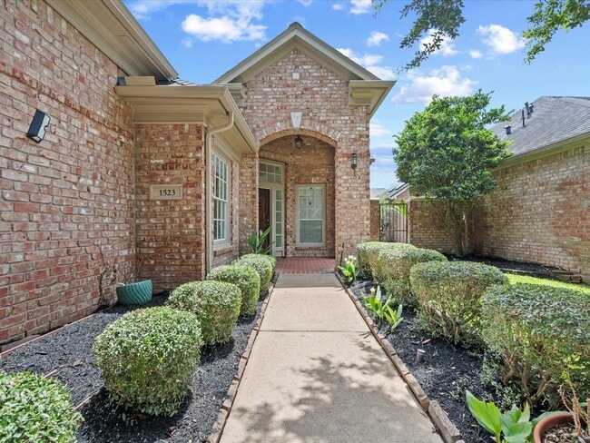 Foto del edificio - 1523 Orchard Park Dr