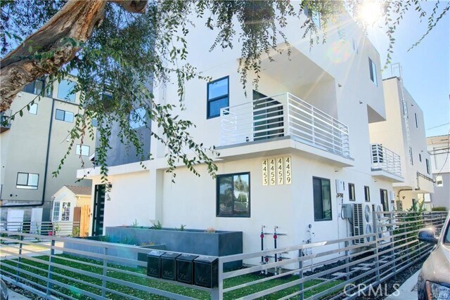 Foto del edificio - 4455 S Slauson Ave