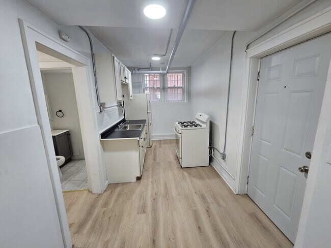 Foto del edificio - 2654 N Moreland Blvd