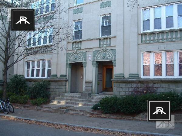 Building Photo - 3 bedroom in Brookline MA 02446