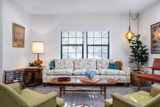 Photo - 6 Hill View Ln (Boerne, TX) House