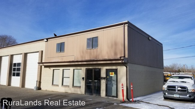 Building Photo - 757 E Sunset Dr