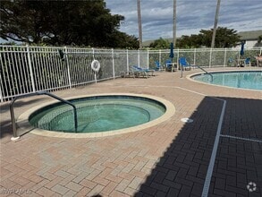 Building Photo - 8144 Pacific Beach Dr