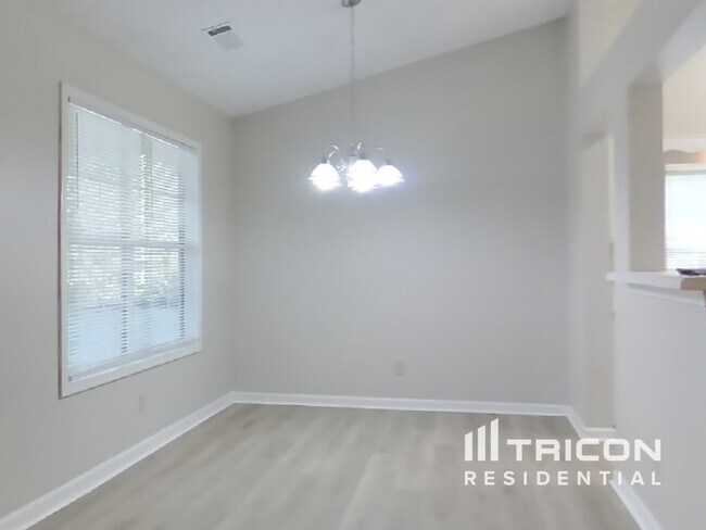Foto del edificio - 3436 Lochness Ln