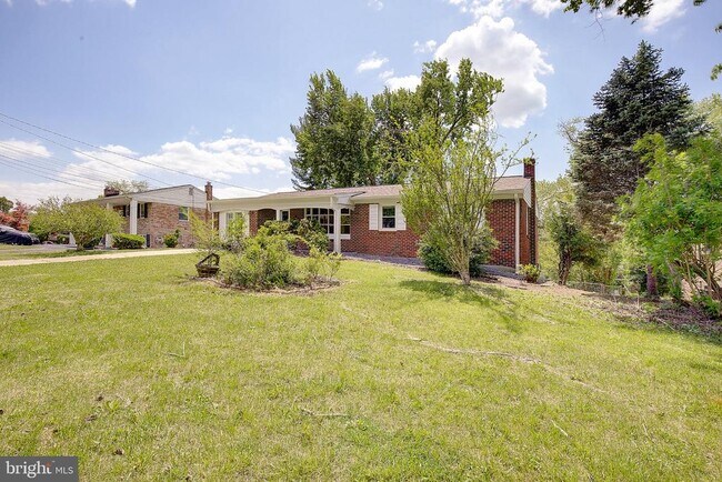 Building Photo - 6417 Kaine Dr