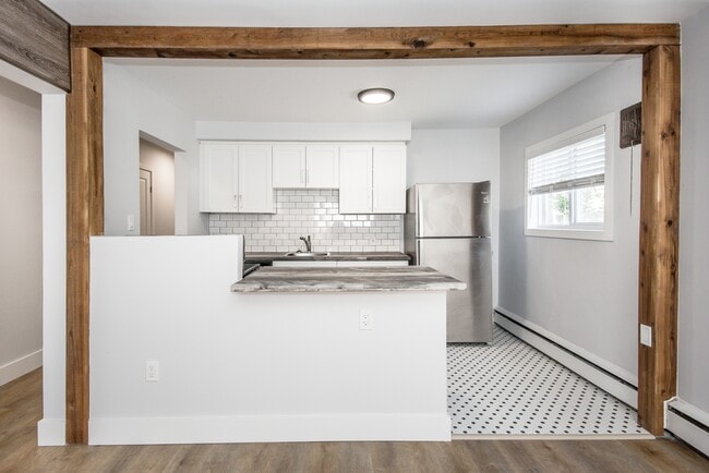 Building Photo - 23 McClary Ave