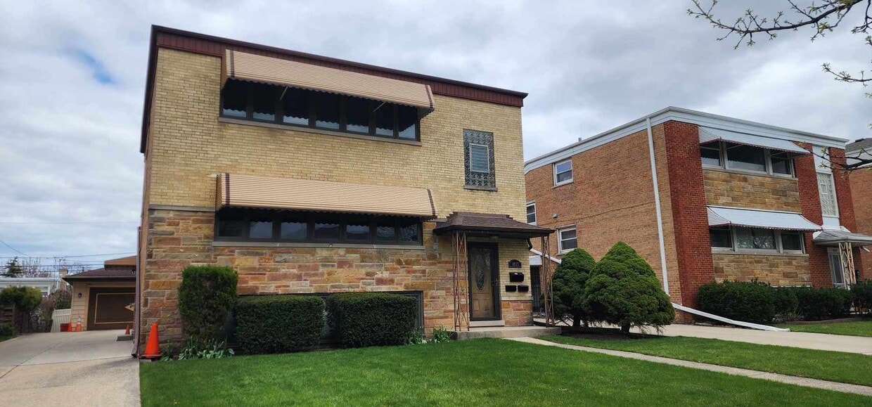 8825 Wisner St, Niles, IL 60714 House Rental in Niles, IL