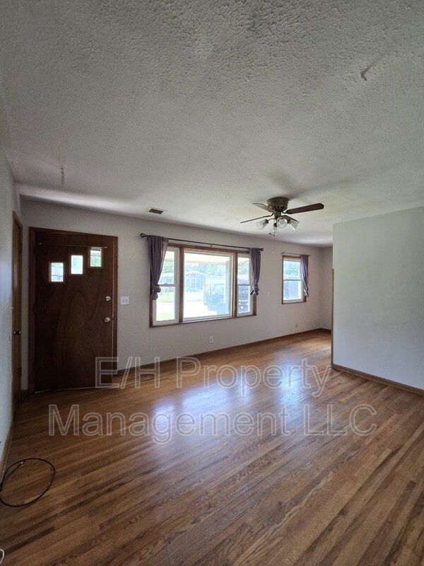 Building Photo - 2316 W Wildwood Rd