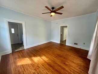 Building Photo - 1316 N 5th St