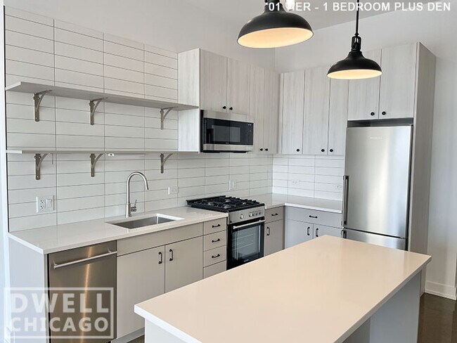 Foto del edificio - 1270 S Blue Island Ave
