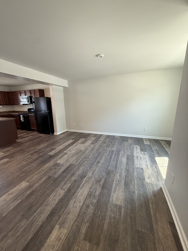 Building Photo - 103 Fernside Ct