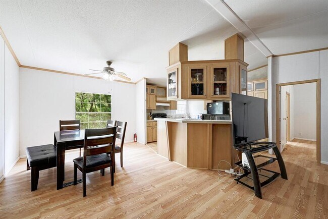 Foto del edificio - 7807 Williamson Creek Drive