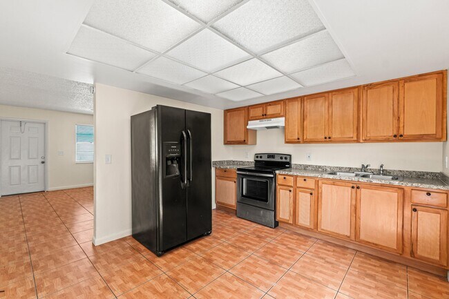 Foto del edificio - 4881 Gulfstream Rd