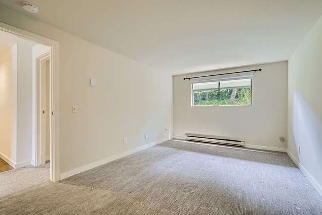 Building Photo - Stunning 2bed/2bath Condo with City Views ...