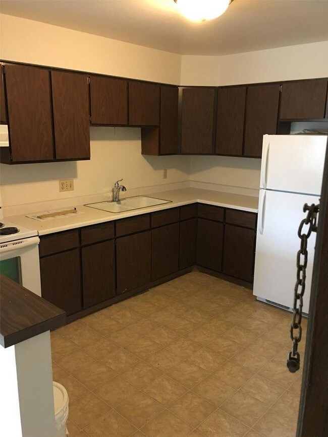 Building Photo - 2 bedroom in Oakfield WI 53065