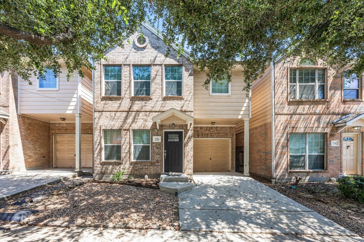 Foto principal - 218 Sydnor St