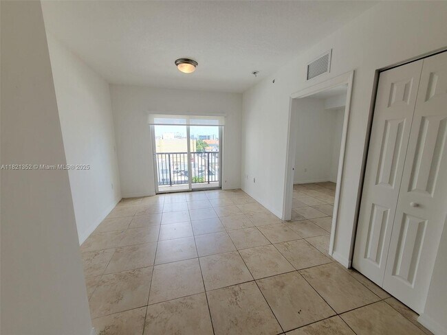 Foto del edificio - 435 SW 12th Ave